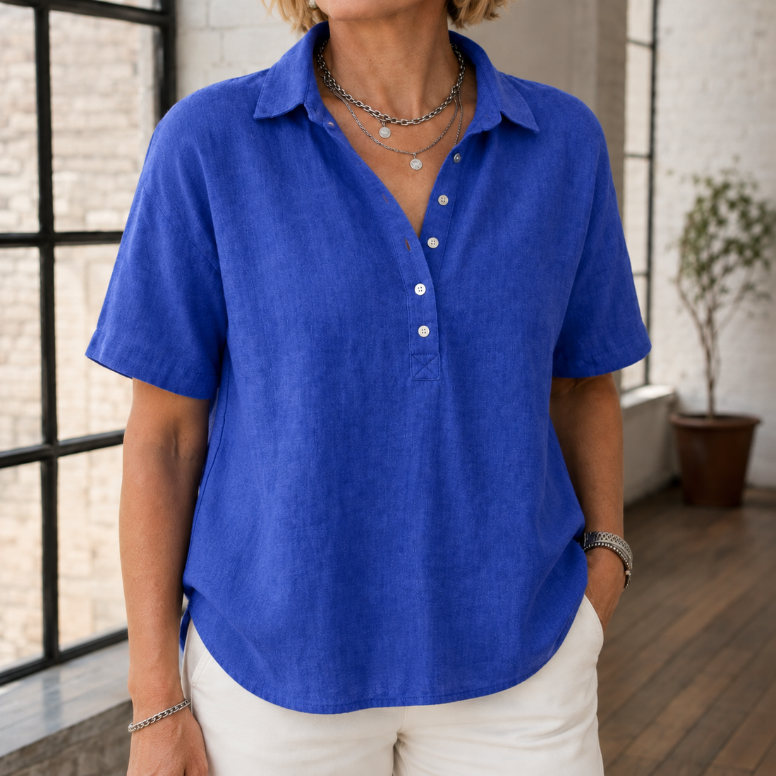 Anais-Pearl Linen Blouse - Blue