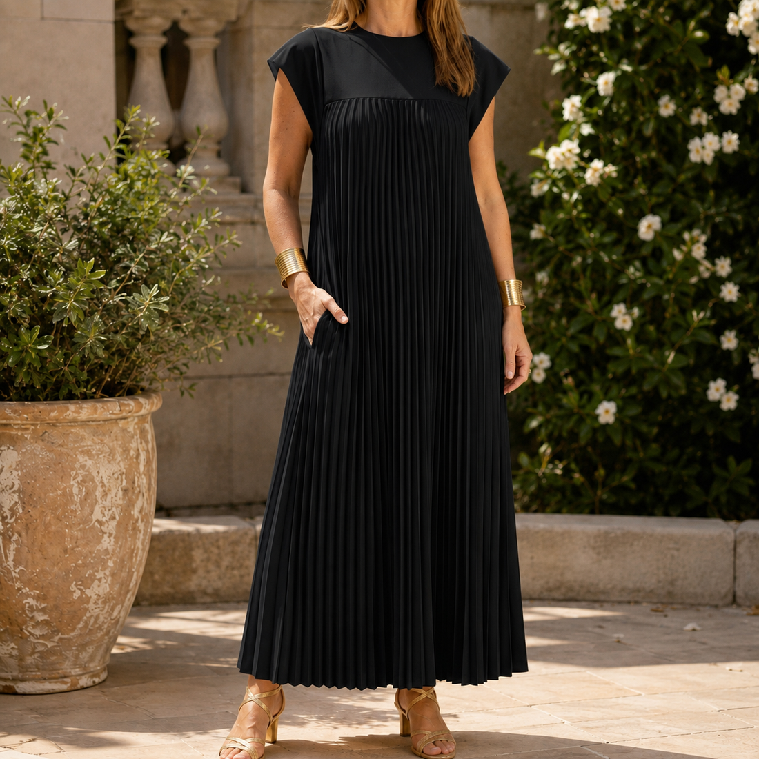 Vivienne Pleated Maxi Dress - Black