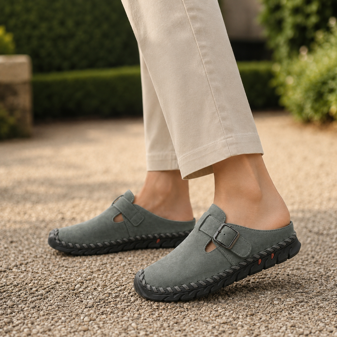 Ardenti Buckle Mules - Green