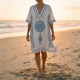 Ivoire avec broderie bleu roi