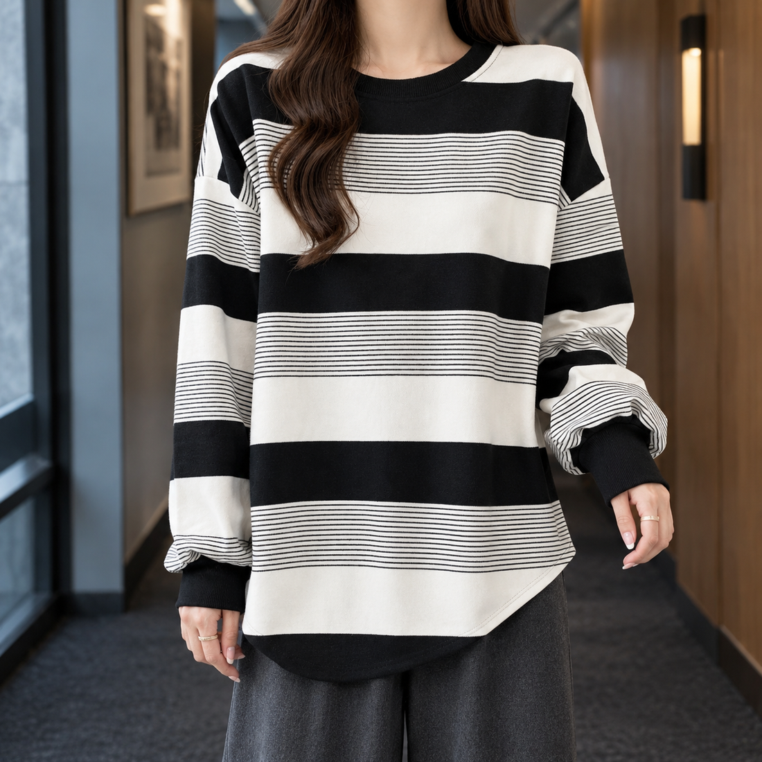 Valerie-Skye Relaxed Top - Black