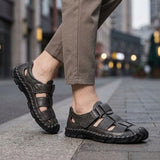 Romano Closed Toe Sandals - Gris