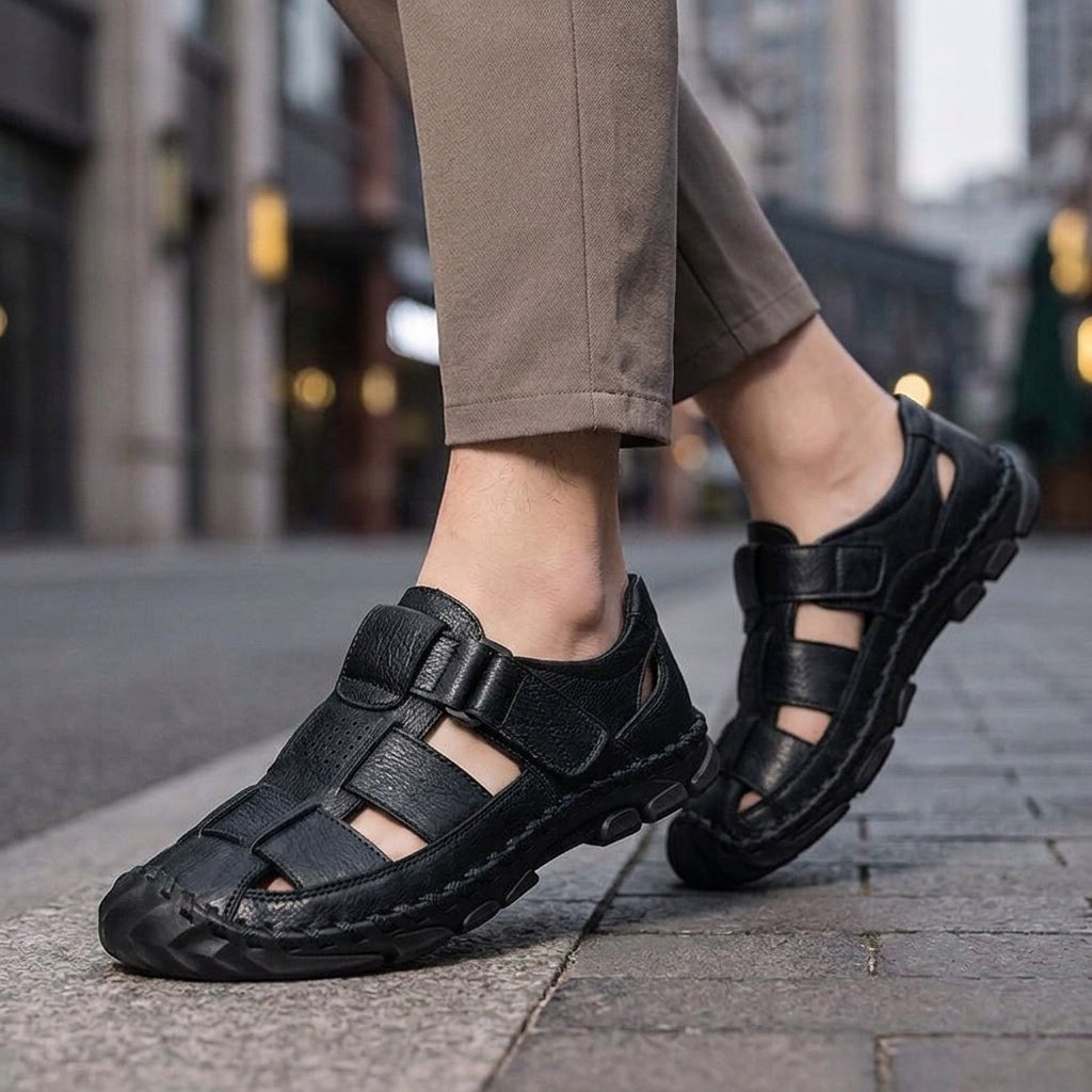 Romano Closed Toe Sandals - Noir