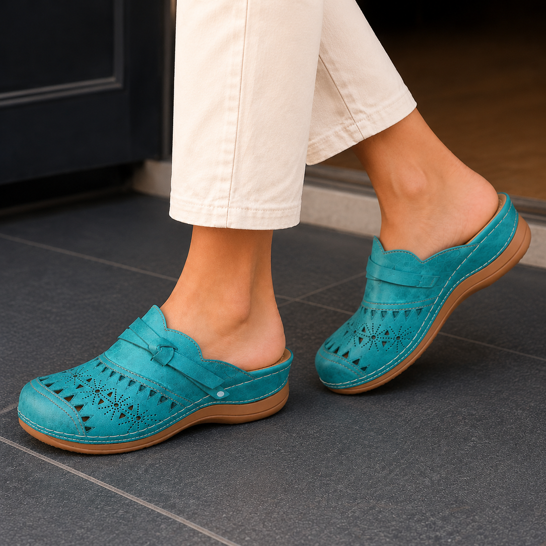 Cardini Cutout Mules - Lac Bleu